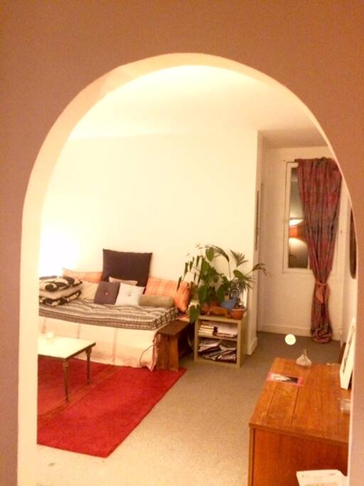 living room in the evening as you enter the appartment