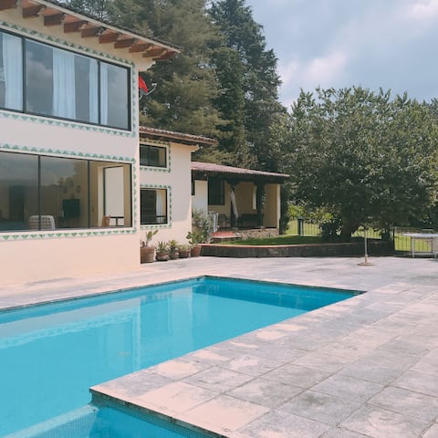 Popular Airbnb listing: Big House located on 6 ha land in Otumba