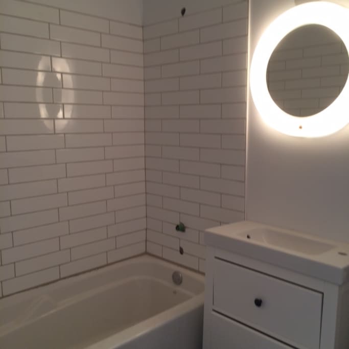 shower/bathtub