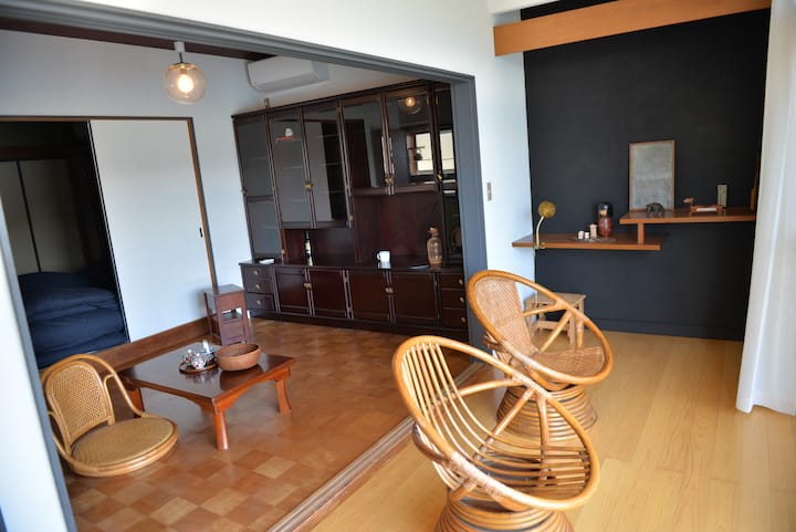 Uocho Kuranoue (Riverside Villa On Warehouse) - Shizuoka