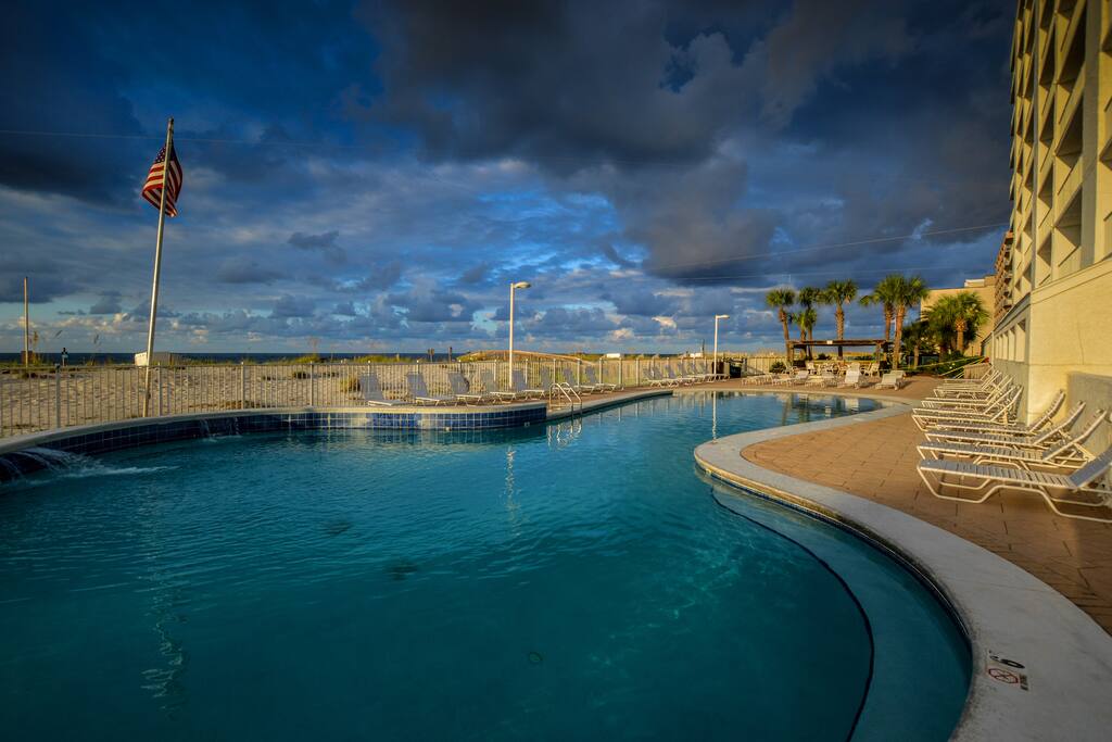 Hotel,Resort,Pool,Swimming Pool,Water
