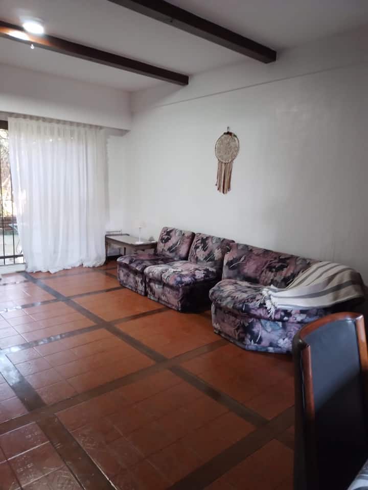 Chalet with large garden, quincho and grill in Olivos