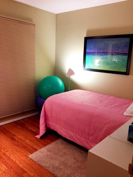 The firm, single bed is perfect for any bad back. Thick shades block sunlight for a long, deep sleep.