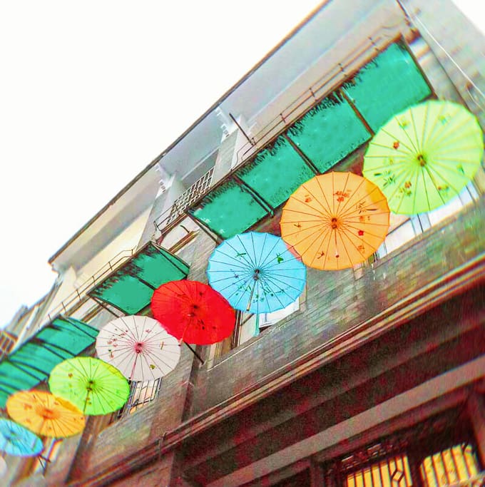 西关大屋·历史建筑·壹号民居的二三楼外观。(查看其他西关主题民宿和东山口红砖公寓,请点击房东头像查看下方房屋列表即可Thx!)