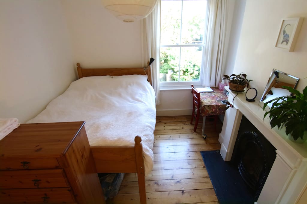 bedroom with double bed, high-speed internet