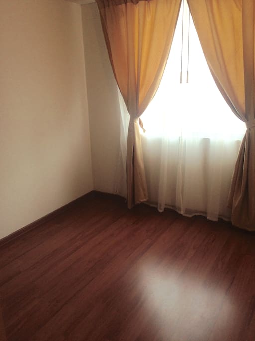 HABITACION " SIN Amoblar "