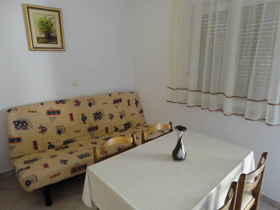 Kitchen / living room with sofa bed