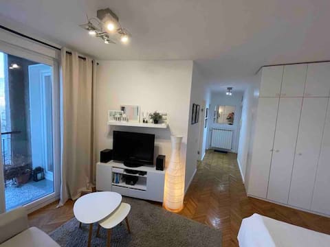 Successful Airbnb property: Nice and quiet place in city center in Београд