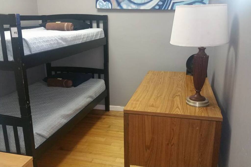 extra cozy room w/ bunk bed