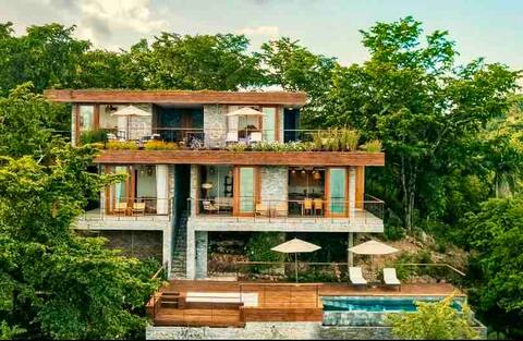 Casa Kachi-luxe villa, oceanfront, 5 star service