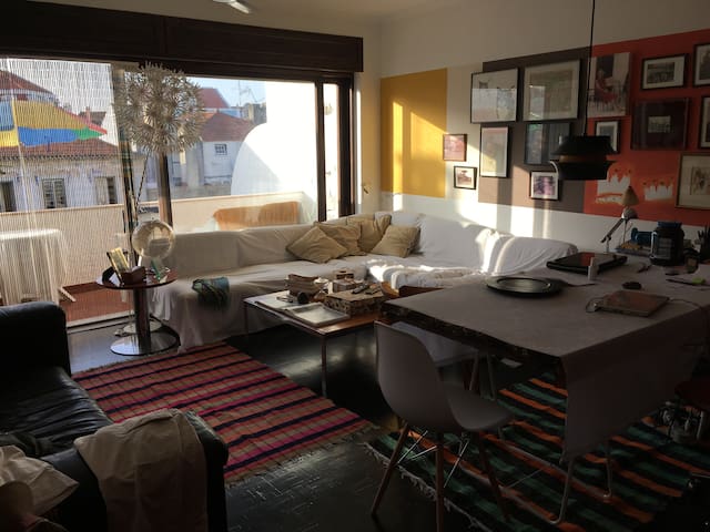 "casa contente" ~ IN HOUSE HOST;