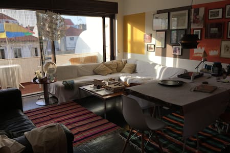 "casa contente" ~ IN HOUSE HOST;