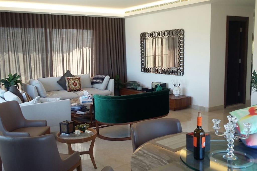 SKYVIEW Salon & Marble Dining room side photo