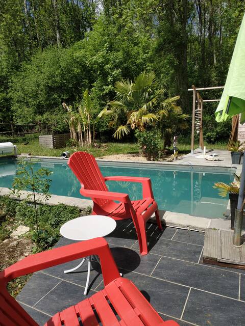 large family home - pool and garden
