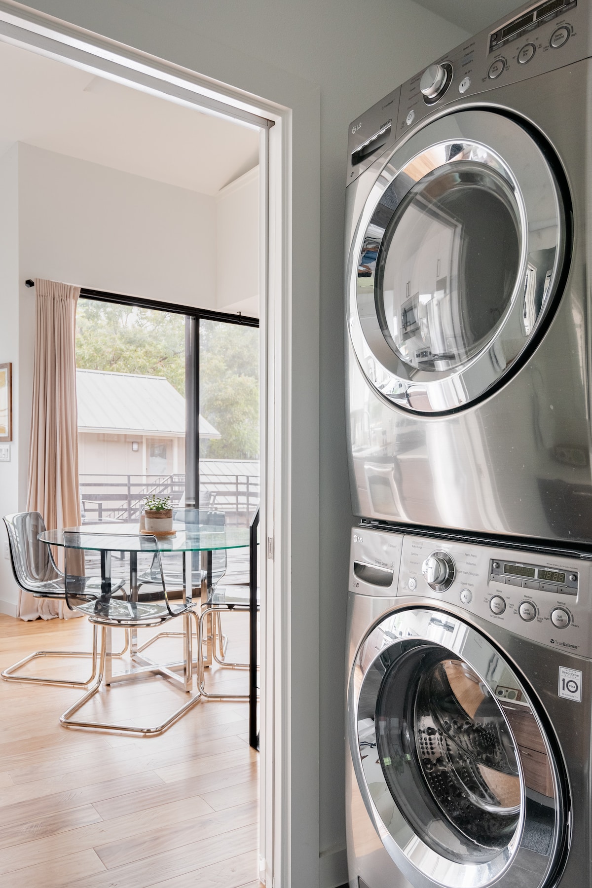 Modern East ATX Gem | Workspace + Walk everywhere