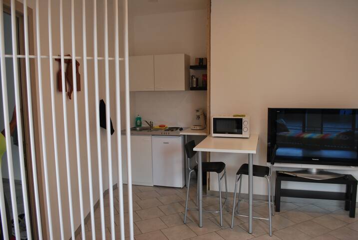 Logement pour 1 ou 2 personnes  proche ULG et CHU.