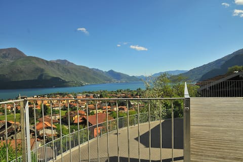 Terrazza stupenda vista lago
