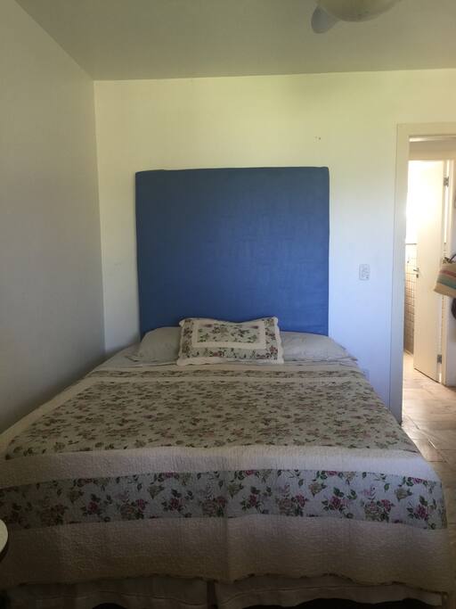Quarto cama queen