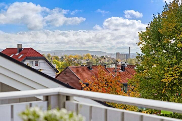 Fabulous Detached House, Family Favorite. gallery image 2