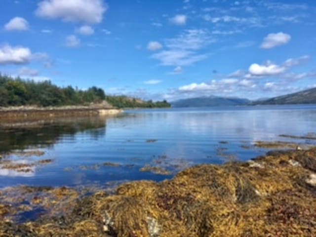 Cosy Lochside  Cottage near Inveraray
