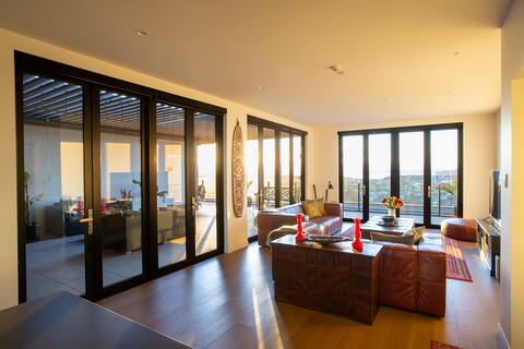 Penthouse, Grey Lynn