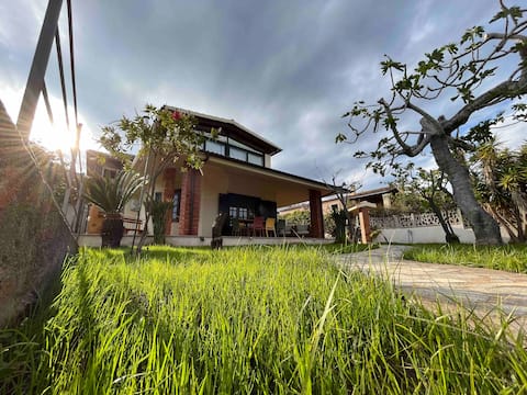 Villa Settimia 50 meters from the beach!