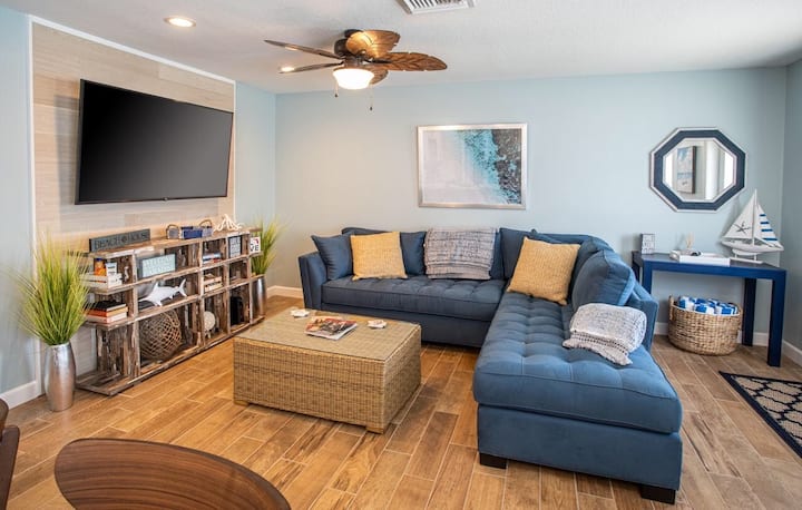 Steps To Beach | Luxe 3br W/ Mini Putt & Bbq - Normandy Beach, Jensen Beach