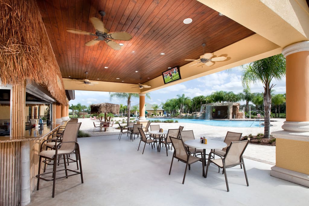 RESORT TIKI BAR