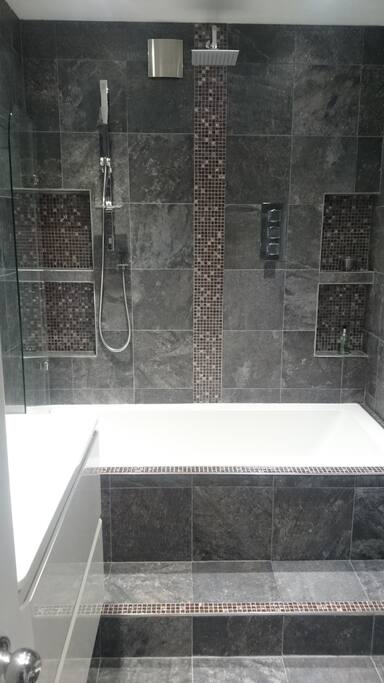 En-suite with sunken bath