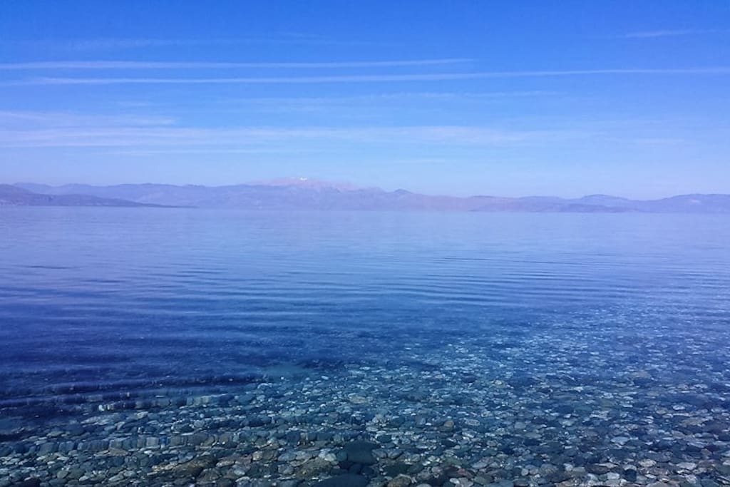 Απέραντο γαλάζιο σε λίγα μόλις βήματα