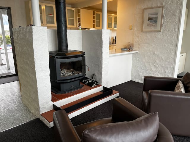 Clifton beach house gallery image 5