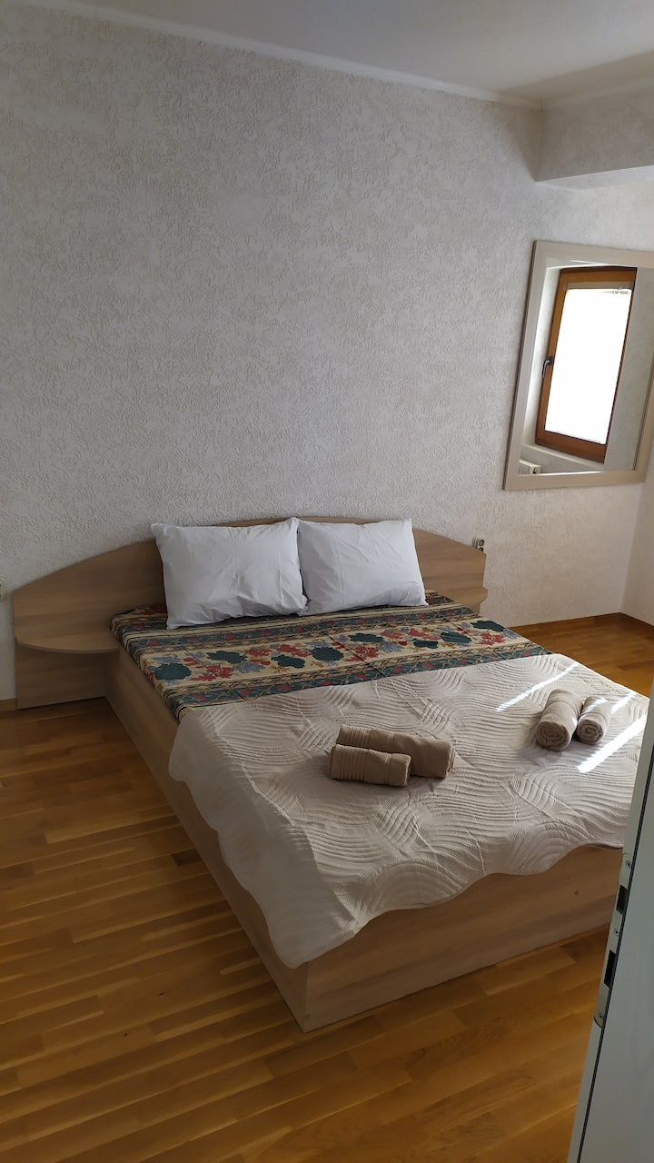 Dhomë gjumi 1