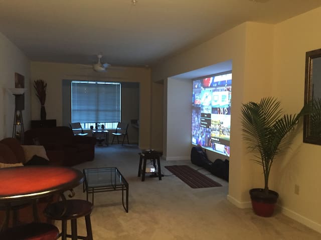 Centralized Midtown Apartment