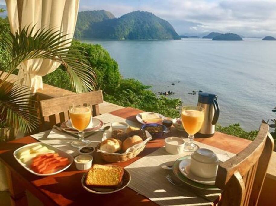 Café da manhã : Breakfast