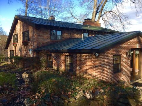 Executive cottage