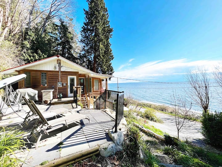Maple Sunshine Oceanfront Upper Cottage
