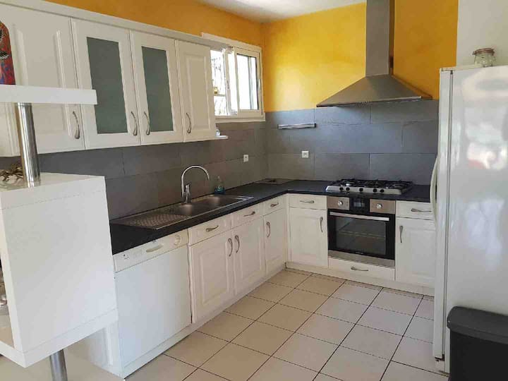 Lou Souleu • Appart, Piscine Privée & Vue Château - La Colle-sur-Loup