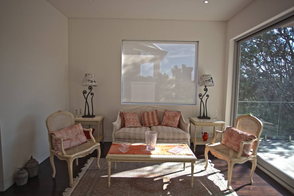Formal lounge