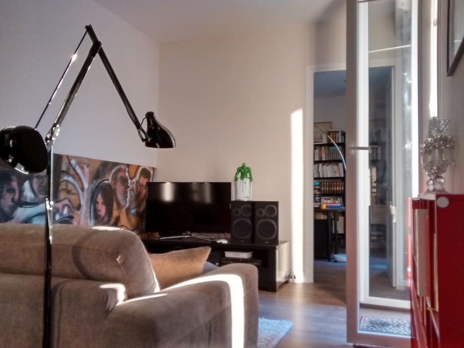 Living room, sound system, flat screen tv