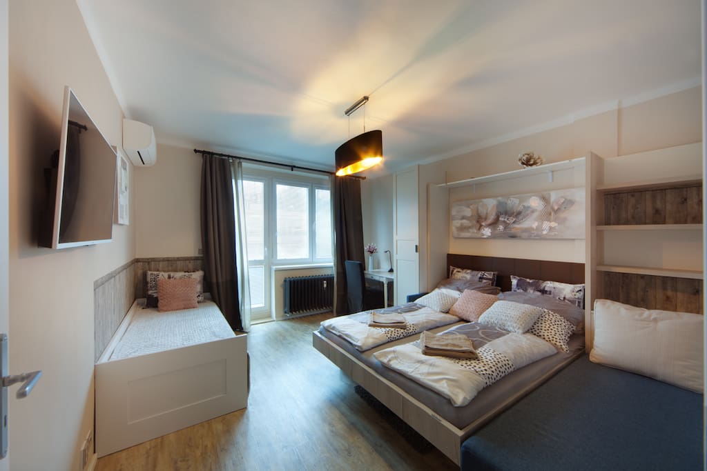 King size bed for 2 and one bed for 1 person