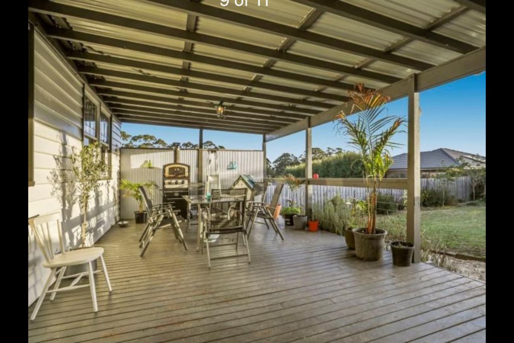 Verandah with woodfire pizza oven (coeliac friendly-gluten free only)