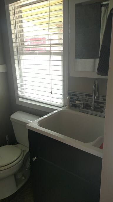 Bathroom 2 w/shower