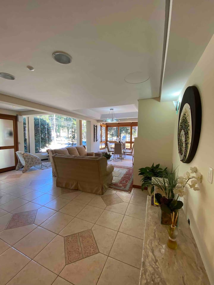 Loft Encantador Localizado (900m) Da Rua Coberta! - Gramado