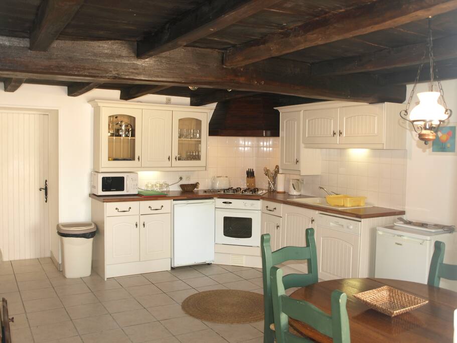 Puits kitchen dining room.
