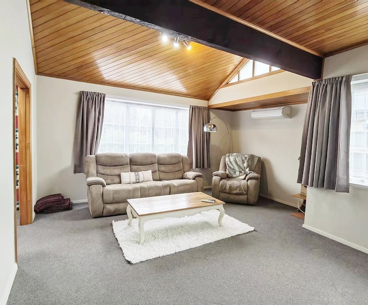 Fendalton Villa/warm/quilt/school/airport - Christchurch