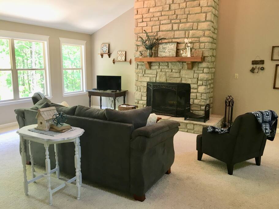 Main Living Room with Natural Fireplace