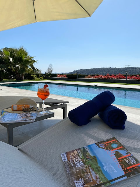 **AMAZING and modern house in VENCE**