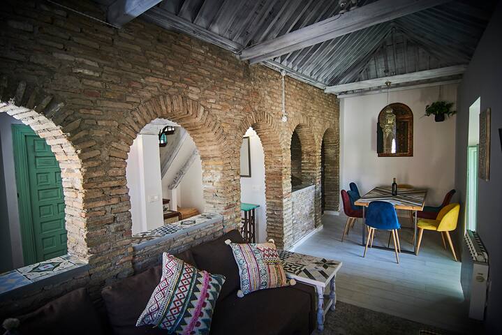 Riad Puertas Del Albaicin managed Airbnb listing 1