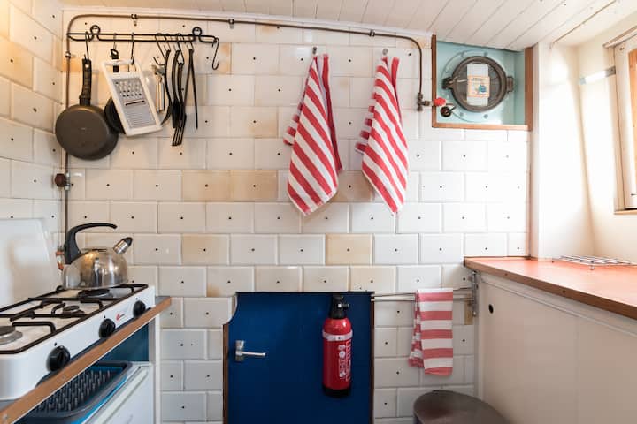 Historical Houseboat | City Center - Amsterdam