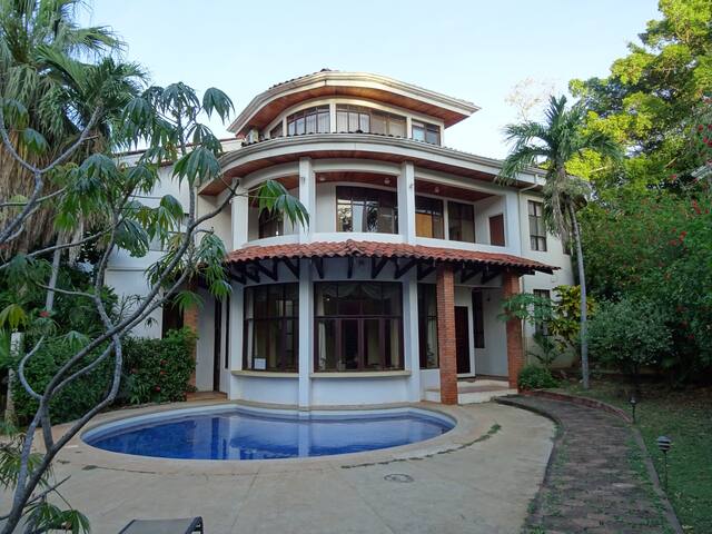 Private room at Casa Carolina II